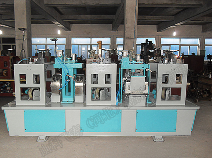 全自動(dòng)油套管漏磁探傷機(jī)